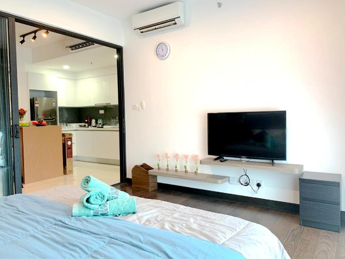 Almas Suites Puteri Harbour Нусаджая Екстериор снимка